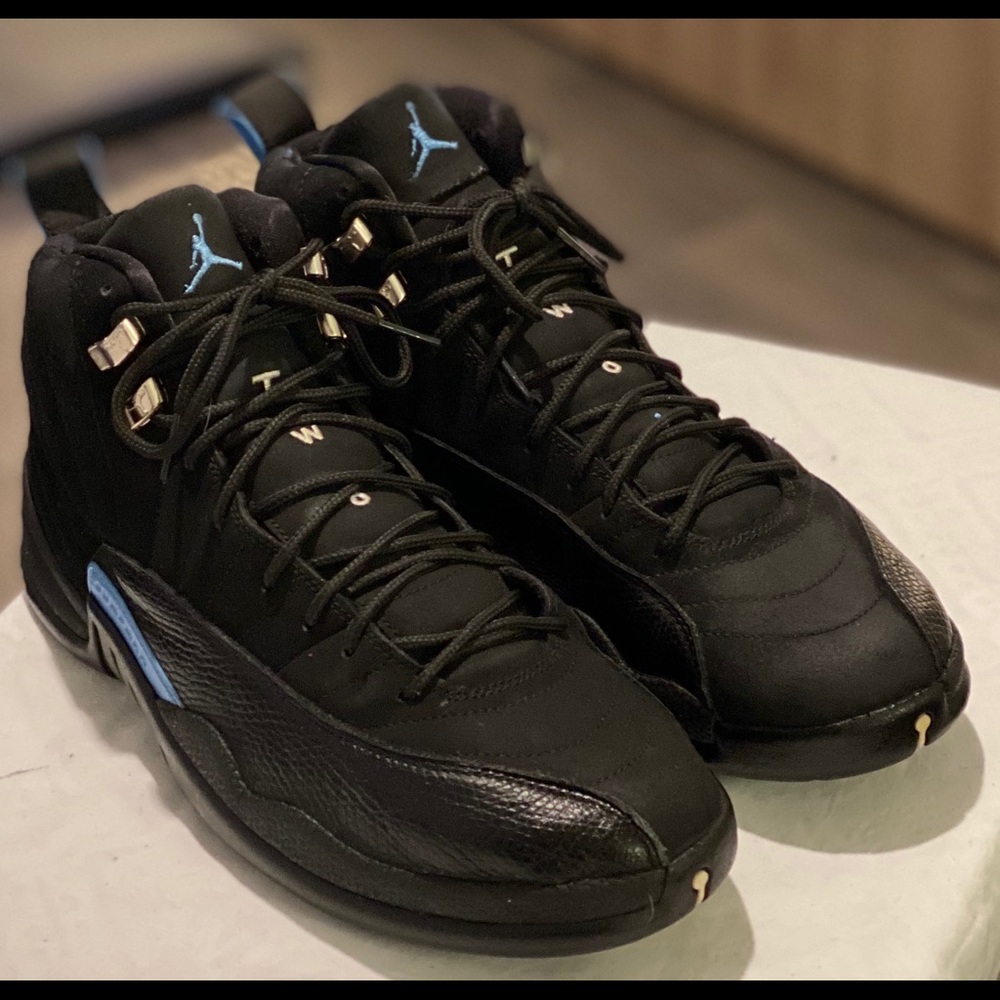 Jordan 12 Nubuck (2004 release).
